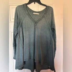 We the free l Free people long sleeve flowy  lightweight Henley tee size Large